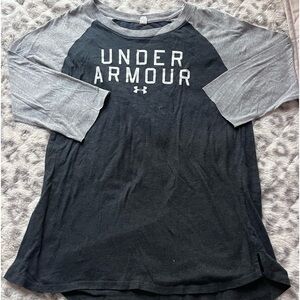 WOMEN’S UNDER ARMOUR TEE